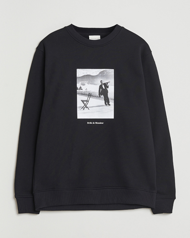 Drôle de Monsieur Ice Skating Waiter Sweatshirt Black – Svart