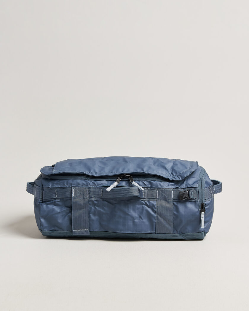 The North Face Base Camp Voyager Duffel 32 Granite Grey – Grå