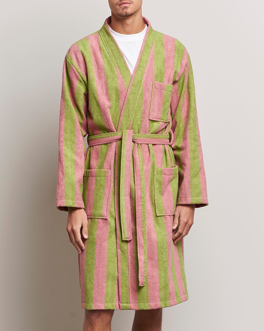 Herr | Loungewear | OAS | Terry Robe Berry