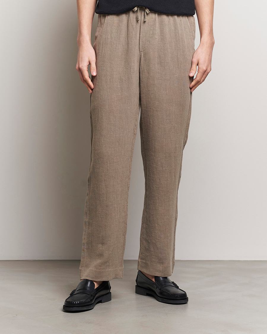 Herr | Linnebyxor | A Day\'s March | Tamiat Drawstring Linen Trousers Clay