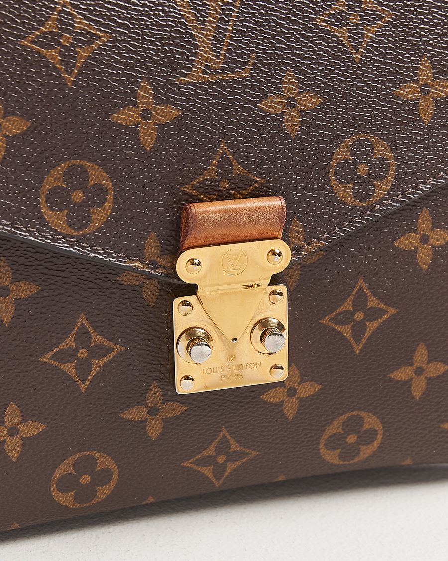 Herr | Gifts for Her | Louis Vuitton Pre-Owned | Pochette Métis Monogram