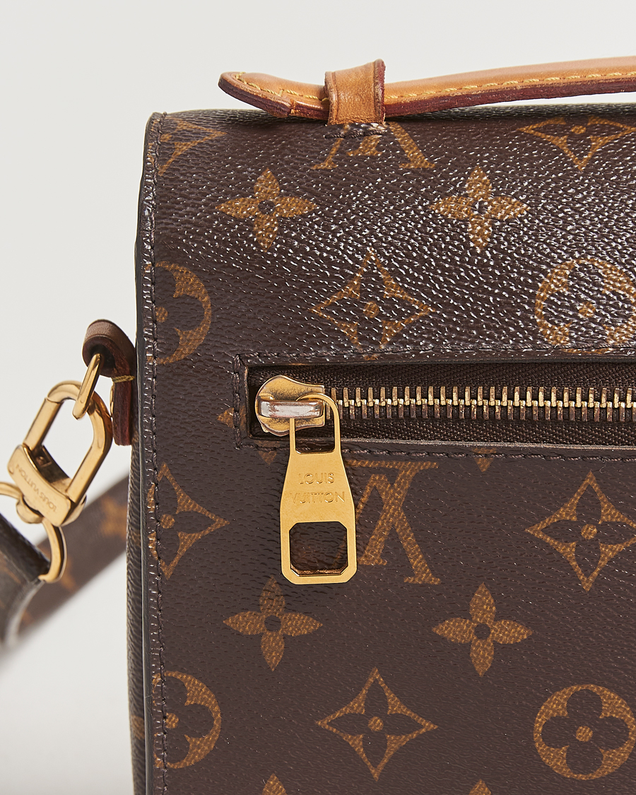 Herr | Gifts for Her | Louis Vuitton Pre-Owned | Pochette Métis Monogram