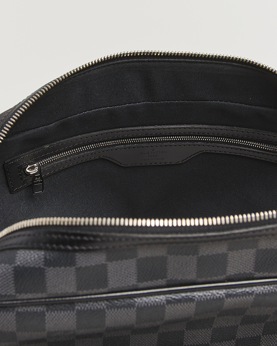 Herr | Pre-Owned & Vintage Bags | Louis Vuitton Pre-Owned | Leoh Shoulder Bag Damier Graphite