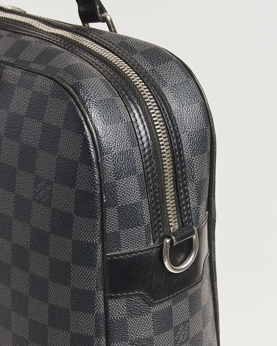 Herr | Pre-Owned & Vintage Bags | Louis Vuitton Pre-Owned | Jorn Porte Documents Damier Graphite