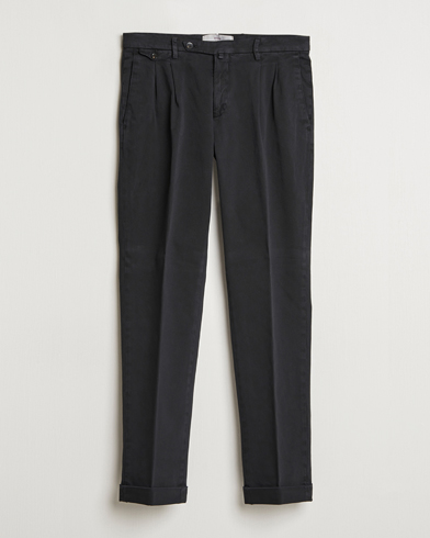  Easy Fit Pleated Cotton Stretch Chino Black