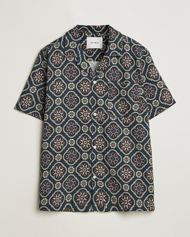 Herr | Senast inkommet | LES DEUX | Lucas AOP Tapestry Shirt Dark Navy