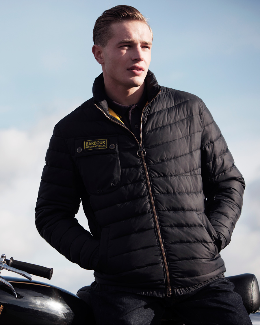 Barbour international chain baffle hotsell quilted jacket in black