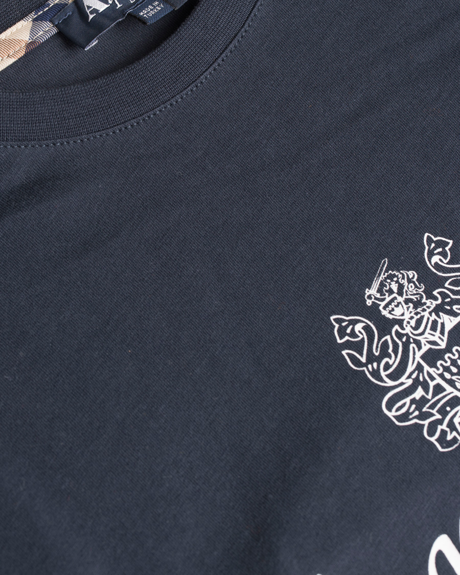 Aquascutum Griffin Crew Neck Logo Tee Navy hos CareOfCarl.se