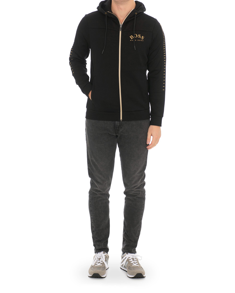 Hugo boss saggy outlet hoodie black and gold