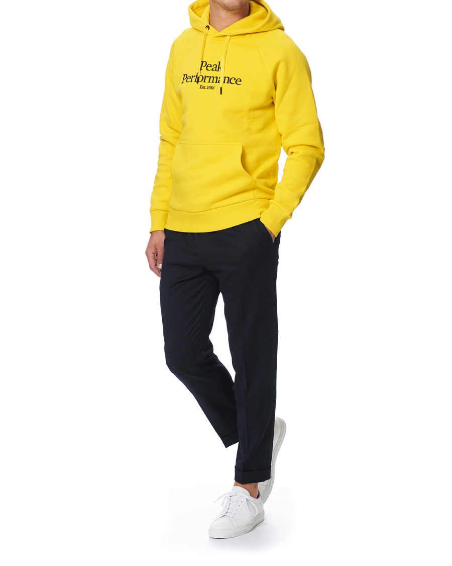 Peak performance best sale yellow hoodie