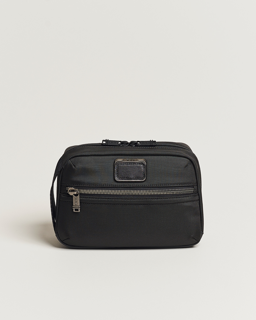 TUMI Alpha Bravo Response Travel Kit Black | Herr - Care Of Carl