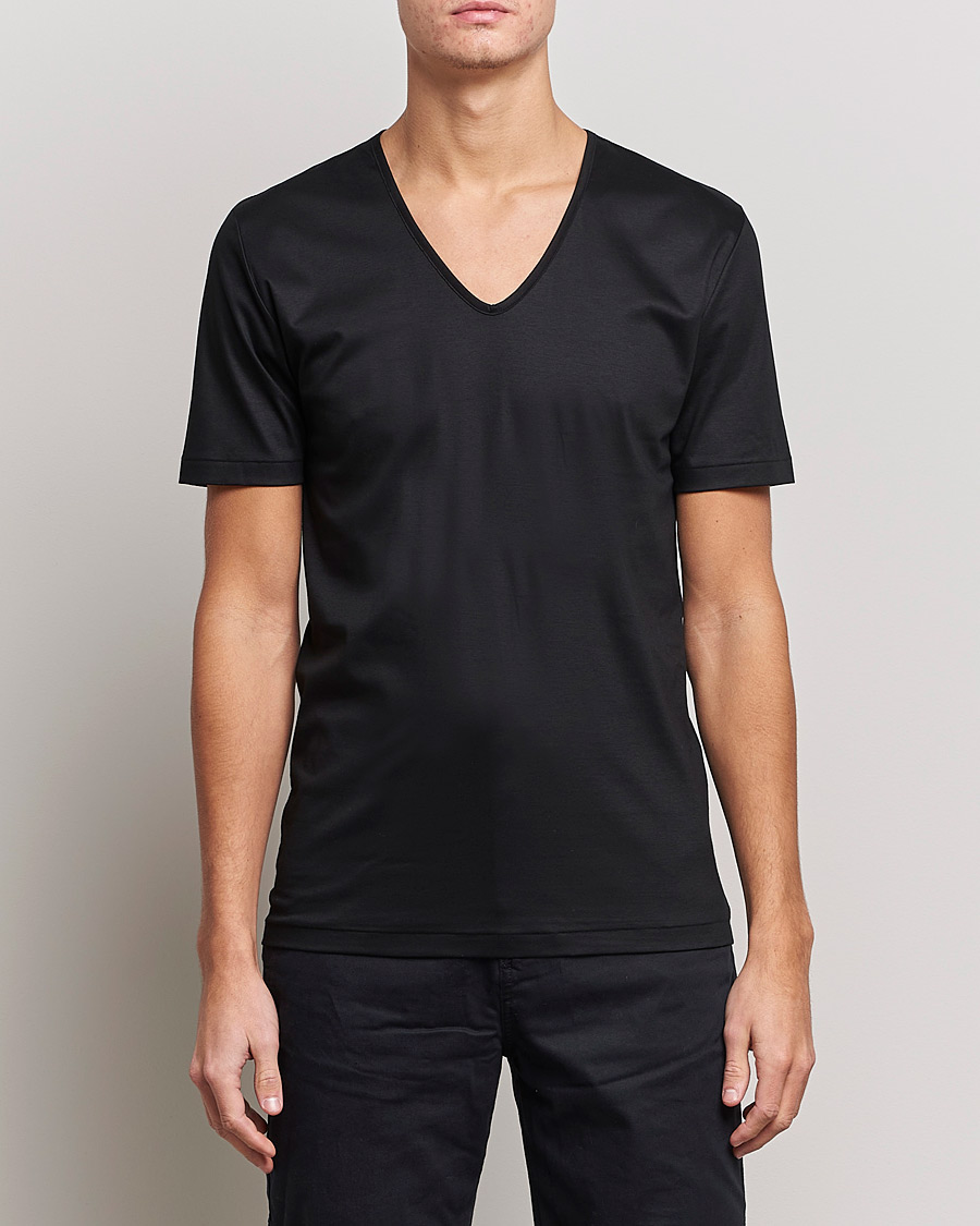 Herr | Zimmerli of Switzerland | Zimmerli of Switzerland | Sea Island Cotton V-Neck T-Shirt Black