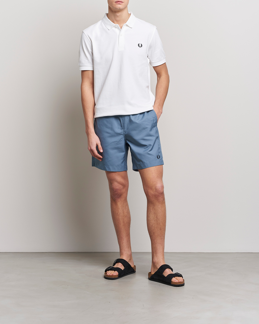 Herr | Badbyxor | Fred Perry | Classic Swimshorts Ash Blue