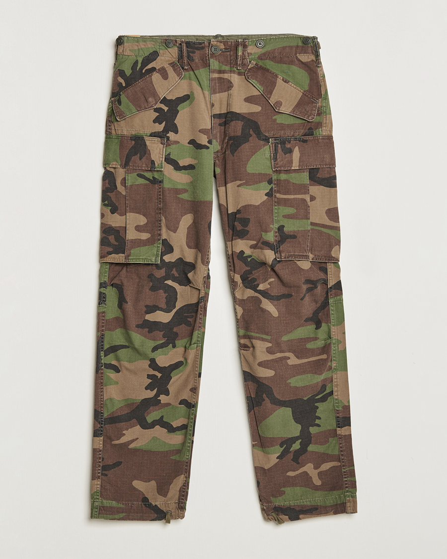 Camouflage on sale cargo pants