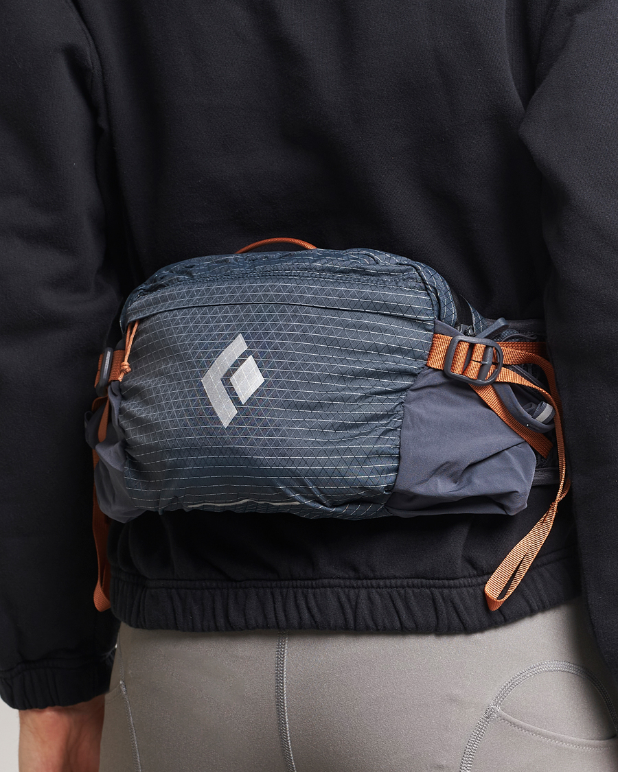 Herr | Axelremsväskor | Black Diamond | Pursuit 6 Waist Pack Carbon/Moab Brown