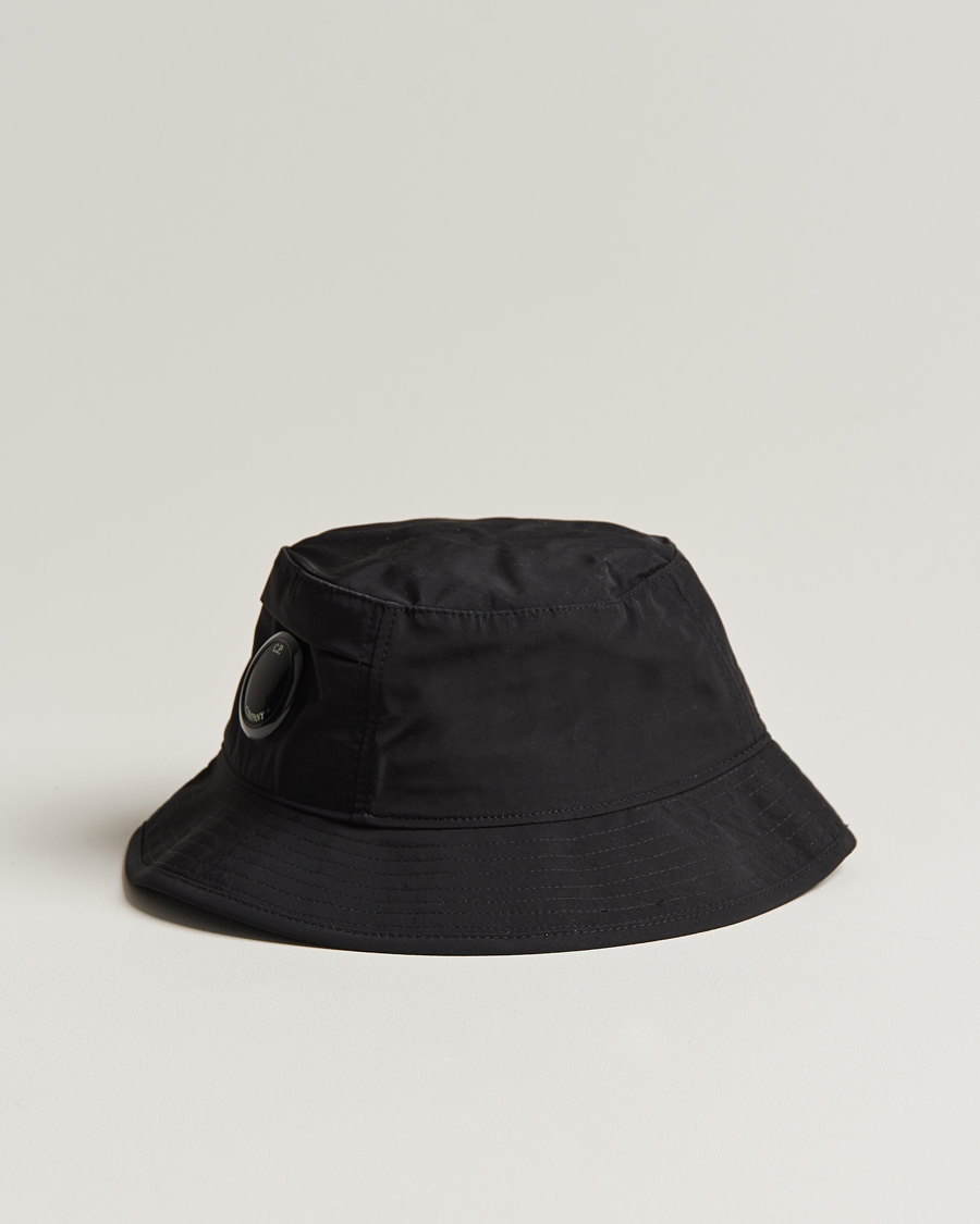 Herr | Hattar & kepsar | C.P. Company | Chrome R Bucket Hat Black