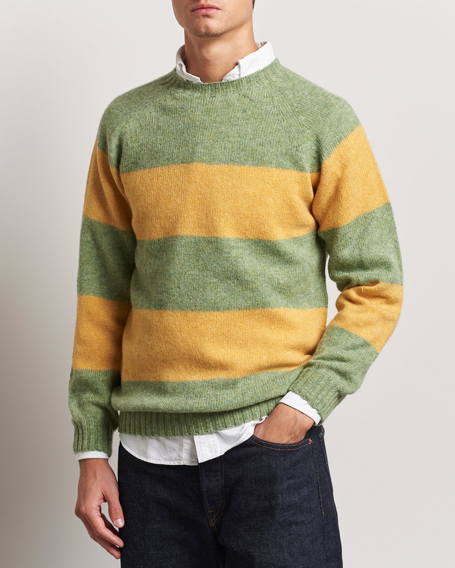 Herr |  | Harley Of Scotland | Block Stripe Lambswool Crewneck Yellow/Green