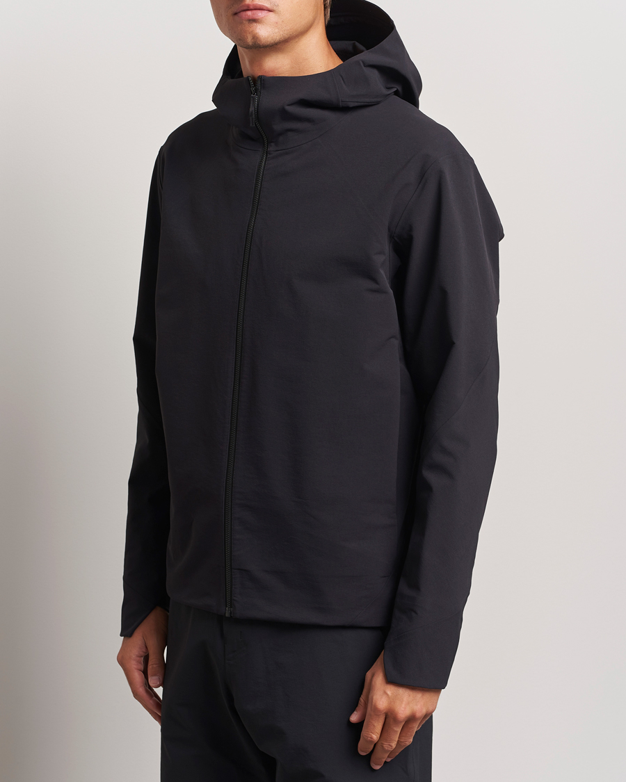 Herr |  | Arc\'teryx Veilance | Isogon GORE-TEX Hooded Shell Jacket Black