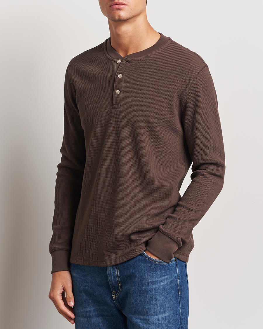 Herr |  | Levi\'s | Thermal Henley Chocolate Brown