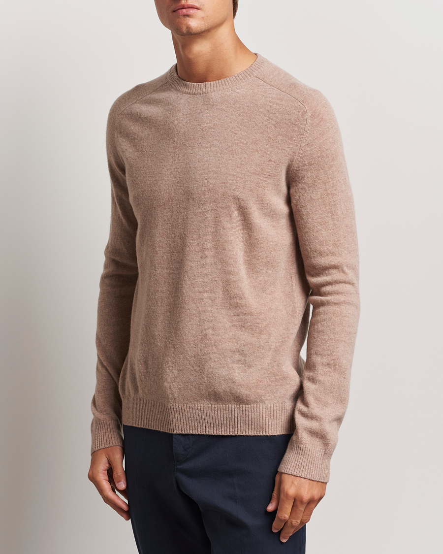 Herr | Stickade tröjor | KnowledgeCotton Apparel | Lambswool Roundneck Beige