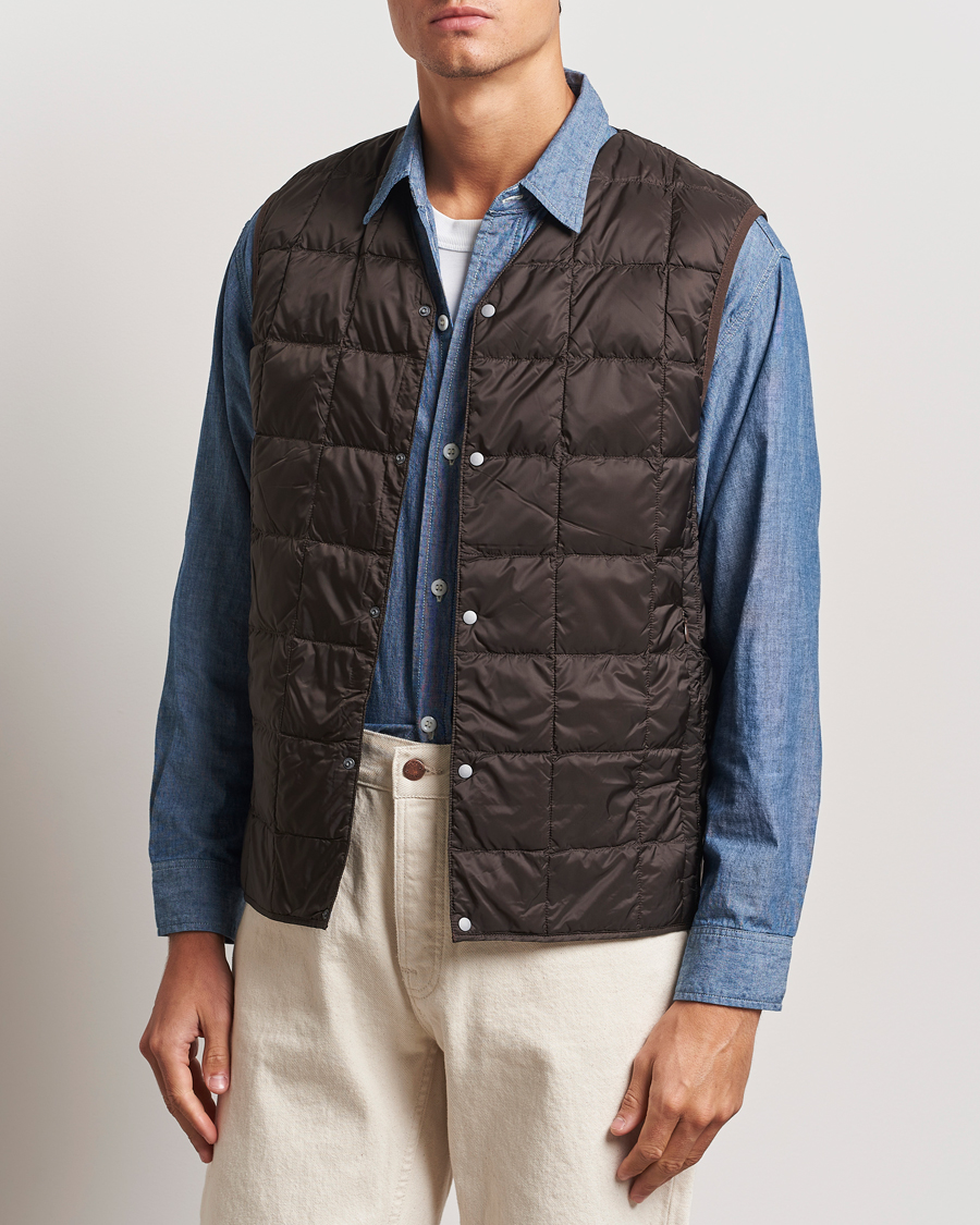 Herr | Höstjackor | TAION | V-Neck Lightweight Down Vest Dark Choco