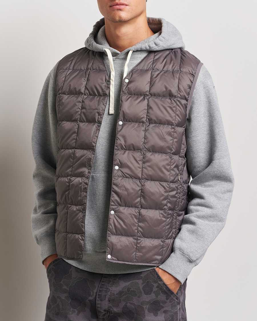 Herr | Höstjackor | TAION | V-Neck Lightweight Down Vest Gray