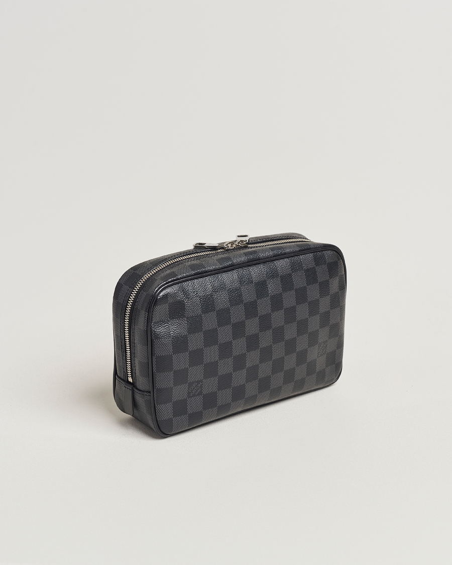 Herr | Pre-Owned & Vintage Bags | Louis Vuitton Pre-Owned | Toiletry Damier Graphite 