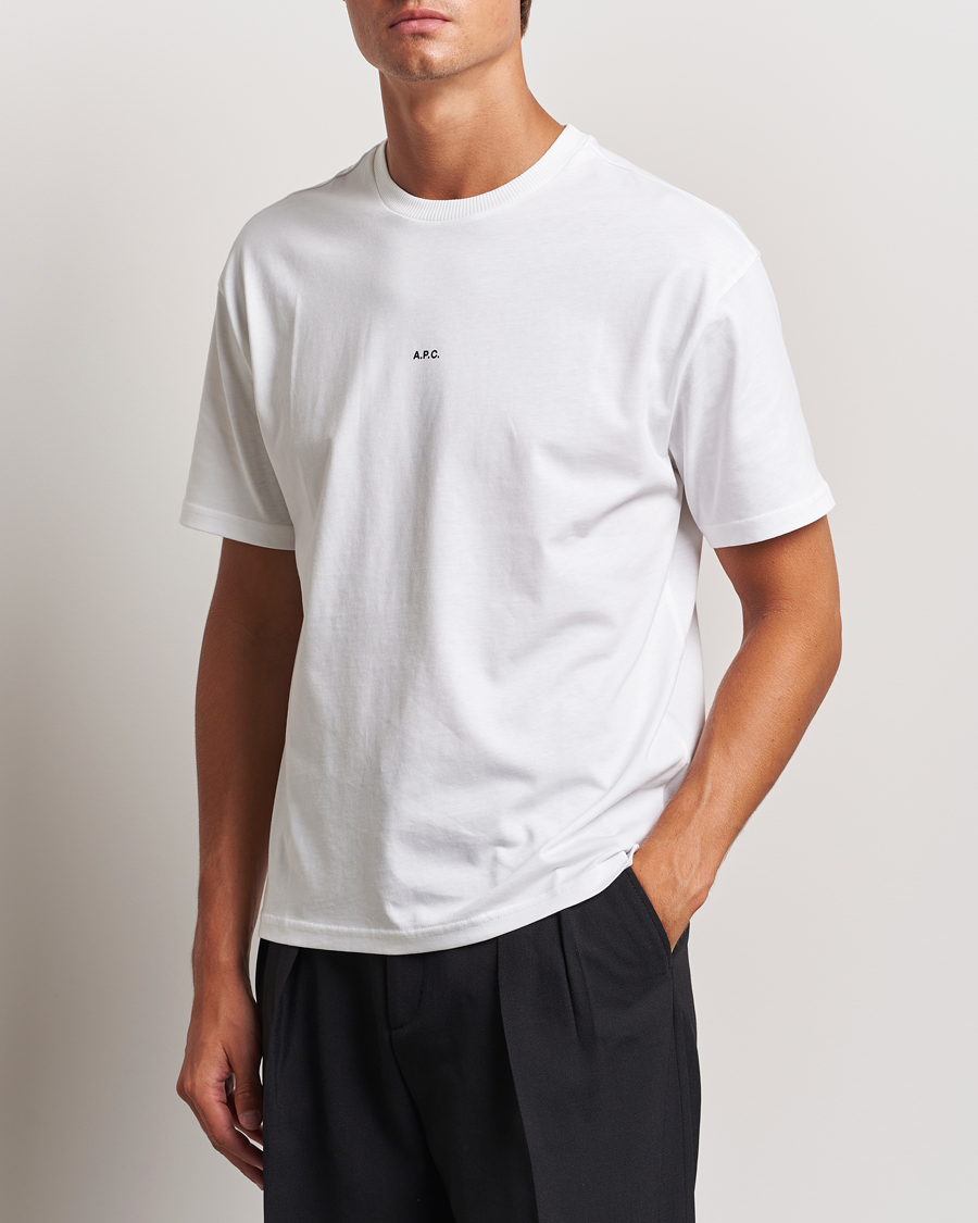 Herr | Nya produktbilder | A.P.C. | Boxy Micro Center Logo T-Shirt White