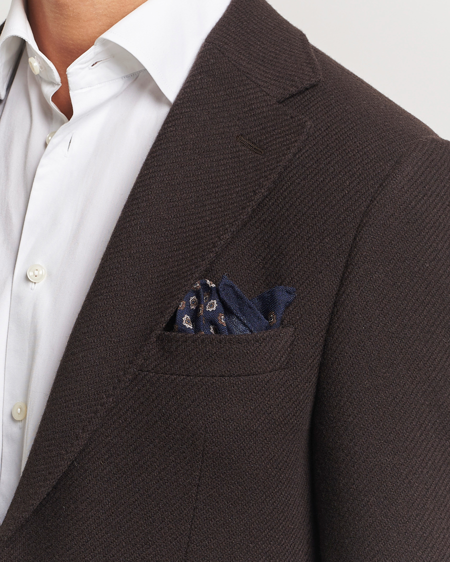 Herr |  | Amanda Christensen | Wool Flannel Printed Flower Pocket Square Navy