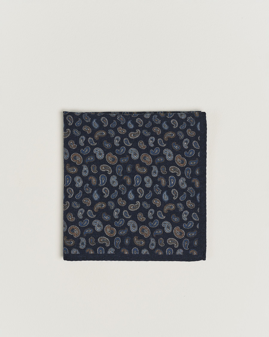 Herr |  | Amanda Christensen | Wool Flannel Printed Paisley Pocket Square Navy