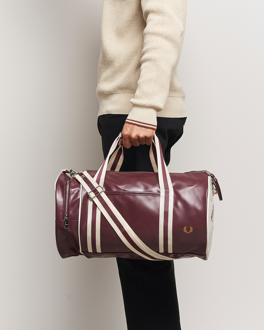 Herr |  | Fred Perry | Classic Barrel Bag Oxblood/Ecru