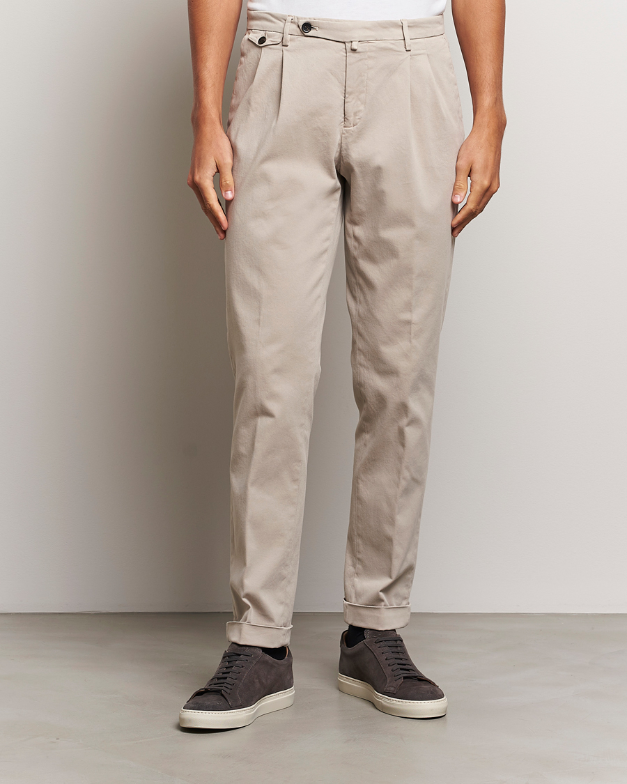 Herr |  | Briglia 1949 | Easy Fit Pleated Cotton Stretch Chino Beige