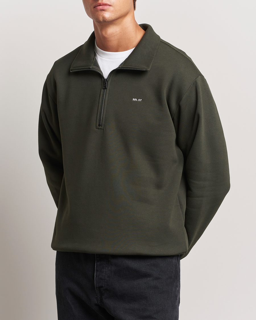 Herr |  | NN07 | Briggs Half Zip Sweatshirt Dark Army