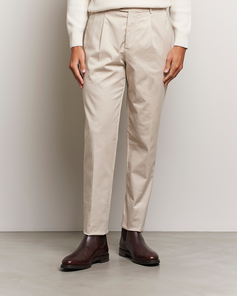 Herr |  | Brunello Cucinelli | Slim Fit Pleated Trousers Light Beige