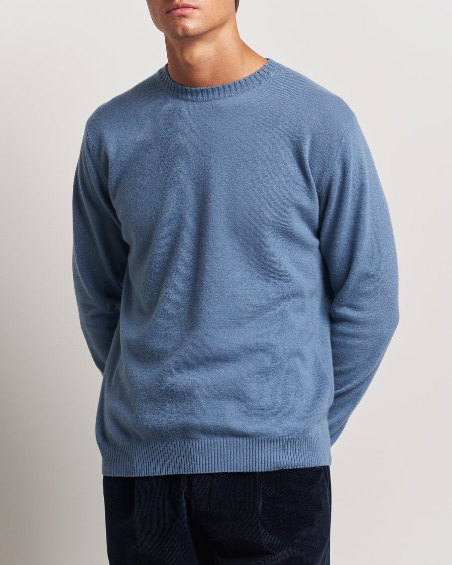 Herr | Nya produktbilder | Oscar Jacobson | Valter Wool/Cashmere Round Neck Blue