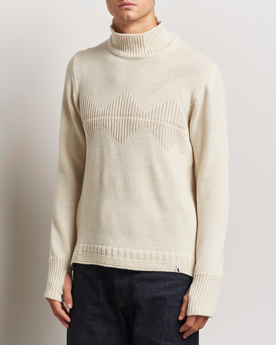 Herr |  | Peregrine | Mountain Guernsey Merino Funnel Neck Cream