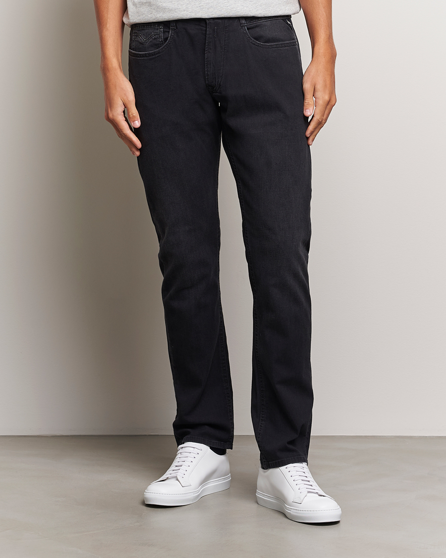 Herr | Svarta jeans | Replay | Rocco Tapered Stretch Jeans Washed Black