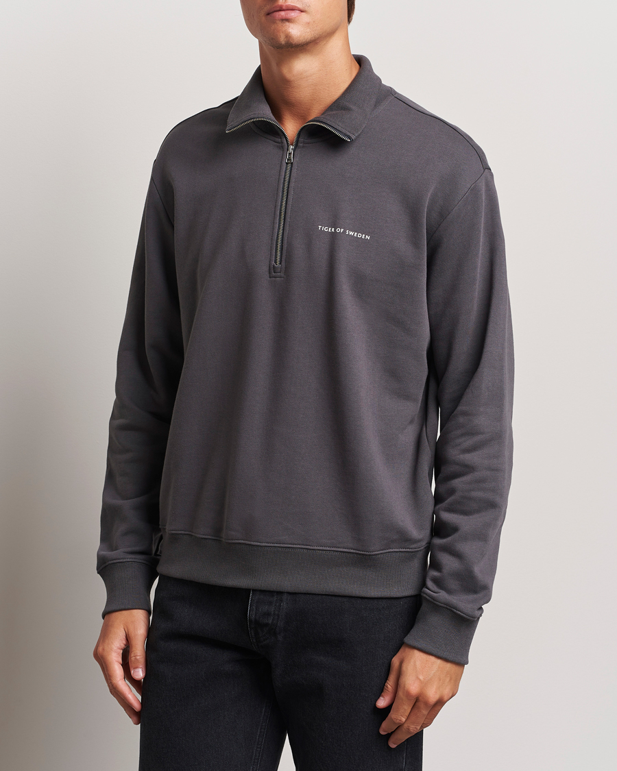 Herr | Half-zip | Tiger of Sweden | Marlon Half Zip Sweatshirt Charcoal