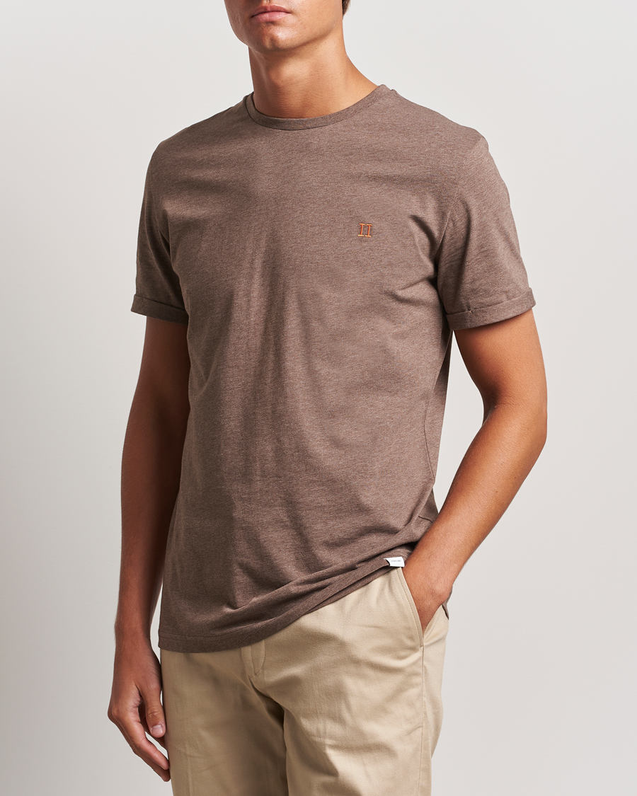 Herr | Nya varumärken | LES DEUX | Nørregaard T-Shirt Charcoal Melange