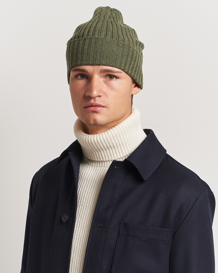 Herr |  | Piacenza Cashmere | Ribbed Cashmere Beanie Olive