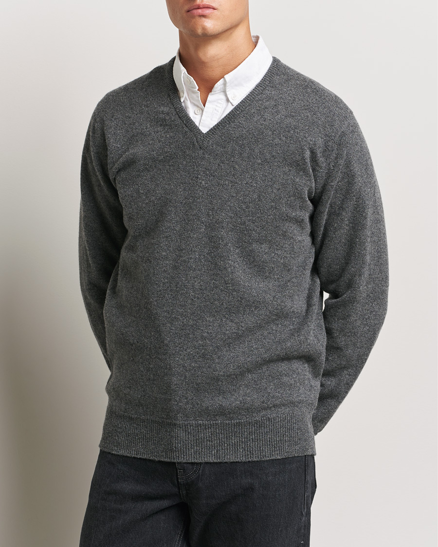 Herr | Pullover V-ringade | William Lockie | Rob Lambswool V-Neck Cliff