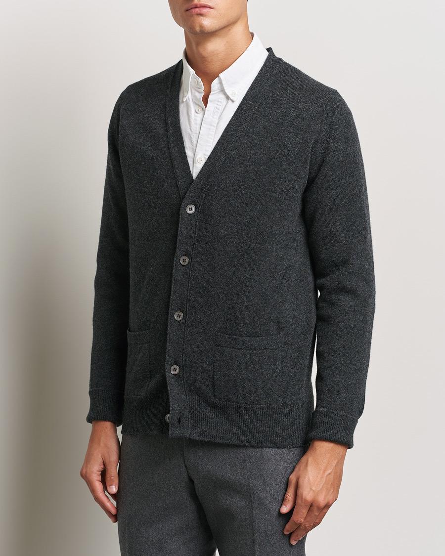 Herr | Cardigans | William Lockie | Rob Lambswool Cardigan Charcoal