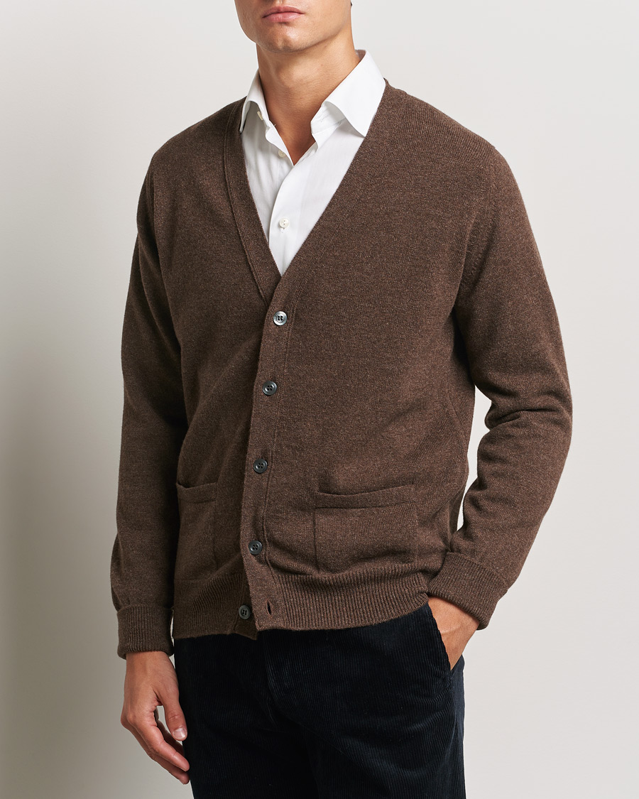 Herr | Cardigans | William Lockie | Rob Lambswool Cardigan Mocha