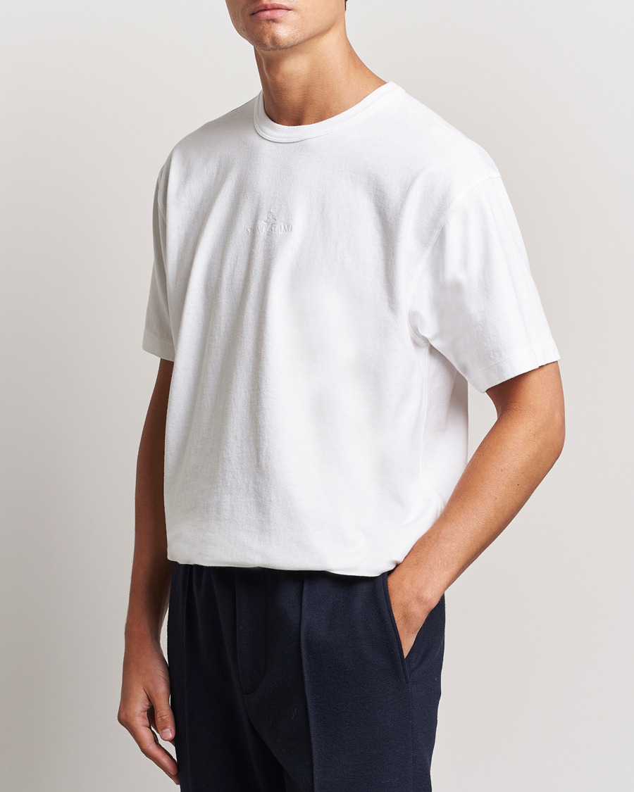 Herr | Luxury Brands | Stone Island | Old Dyed Cotton Logo T-Shirt White
