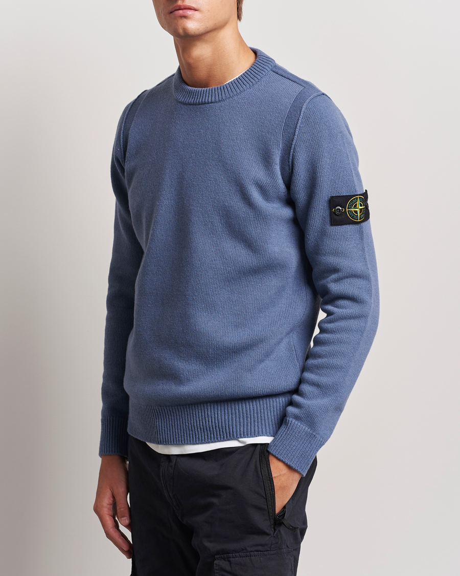 Herr | Stickade tröjor | Stone Island | Knitted Lambwool Sweater Mid Blue