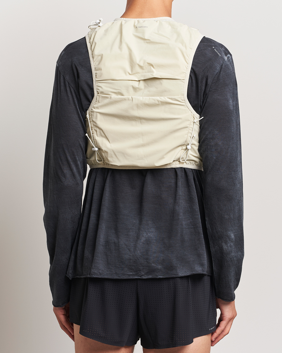 Herr |  | Satisfy | Justice Cordura Hydration Vest Mineral Off White