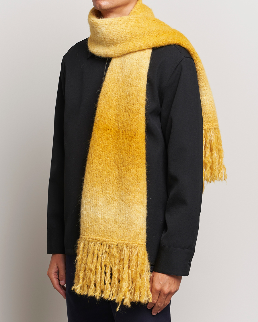 Herr |  | Sunflower | Ombre Wool Scarf Yellow