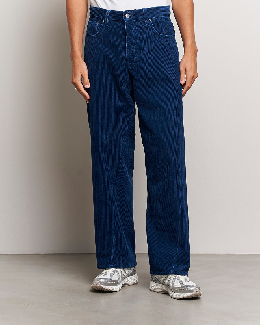 Herr |  | Sunflower | Wide Twist Corduroy Pants Indigo