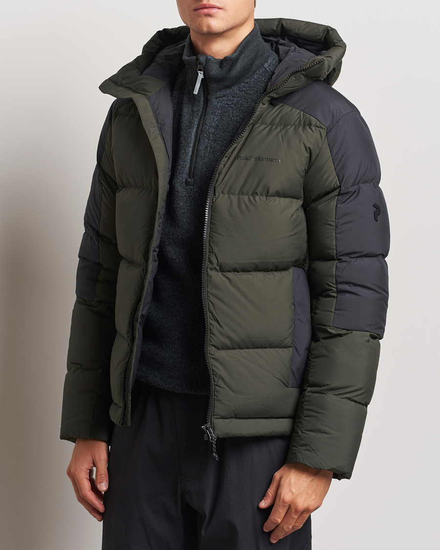 Herr |  | Peak Performance | Down Puffer Hood Jacket Olive Extreme