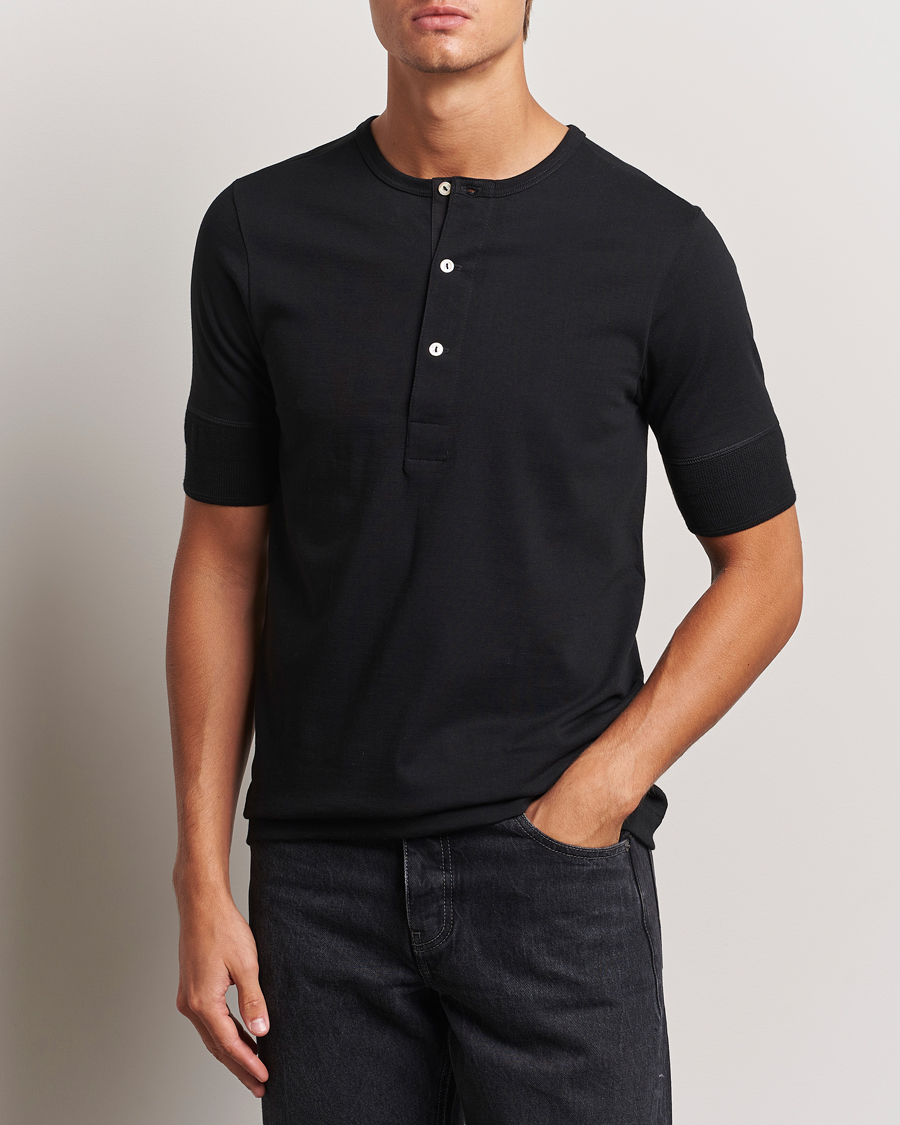 Herr |  | Merz b. Schwanen | Short Sleeve Organic Cotton Henley Black